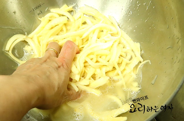 Remove the bitterness from the bellflower root — step photo 2