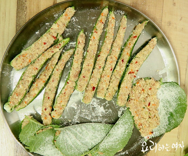 Shape the patties — step photo 2