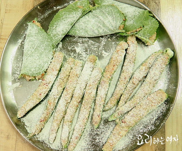 Shape the patties — step photo 3