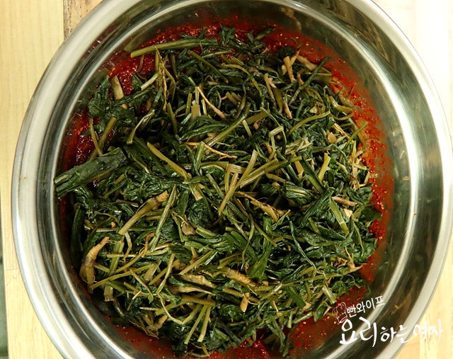 Toss with the seasoning — step photo 1