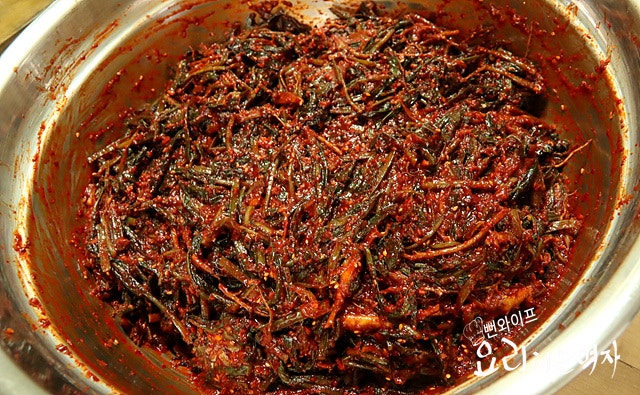 Toss with the seasoning — step photo 2
