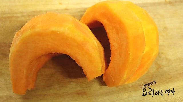 Making Neulgeun hobak jeon — step photo 1