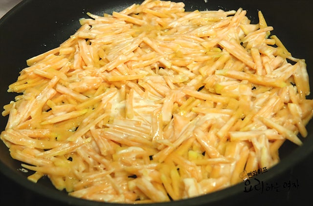 Making Neulgeun hobak jeon — step photo 1