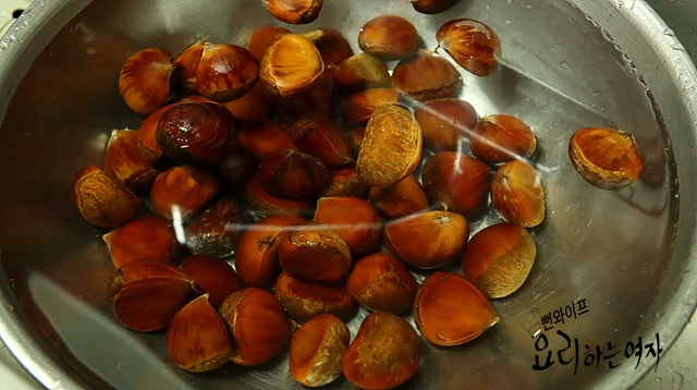 Clean the chestnuts — step photo 1