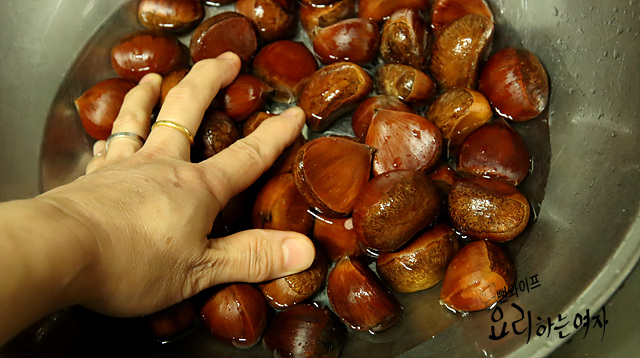 Clean the chestnuts — step photo 3