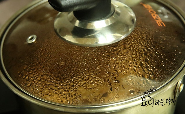 Make the clam broth — step photo 2