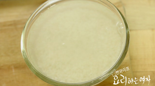 もち米の浸水、豆をゆでる — 手順の写真 2
