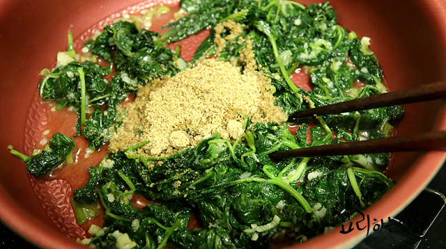 Season and stir-fry — step photo 2