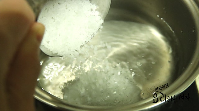 Pour the brine — step photo 1