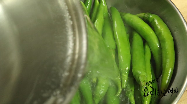 Pour the brine — step photo 1