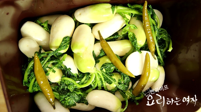 Pack the ingredients into a container — step photo 3