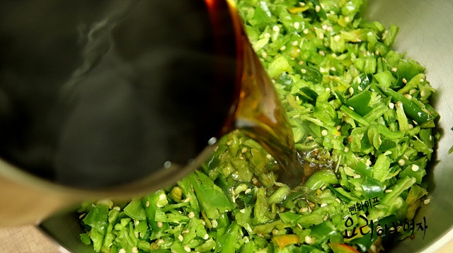 Pour the pickling liquid — step photo 2
