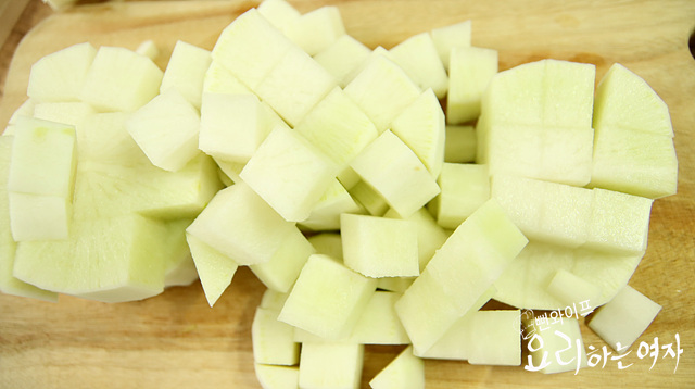Blend the radish and onion — step photo 3