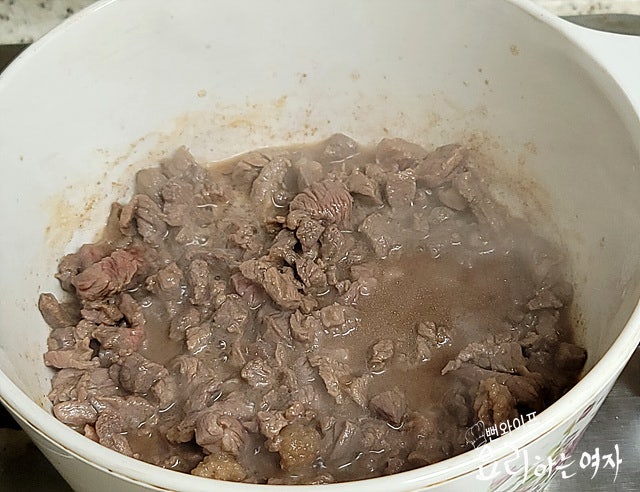 Sauté the beef — step photo 2