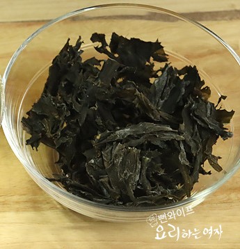 Prepare the seaweed — step photo 1