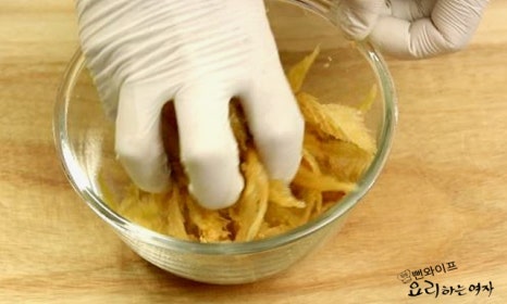 Prepare the dried pollack — step photo 3