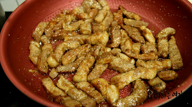 Simmer in sauce — step photo 3