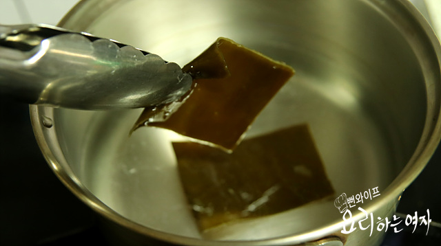 Boil the soup — step photo 1