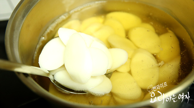 Boil the soup — step photo 1