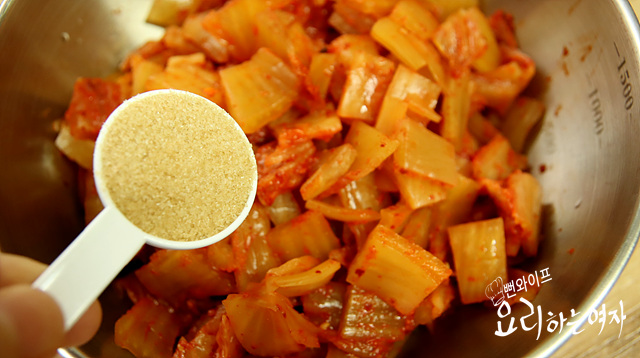 Pre-season the kimchi — step photo