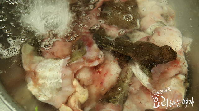 Clean the monkfish — step photo 2