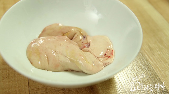 Clean the monkfish — step photo 2
