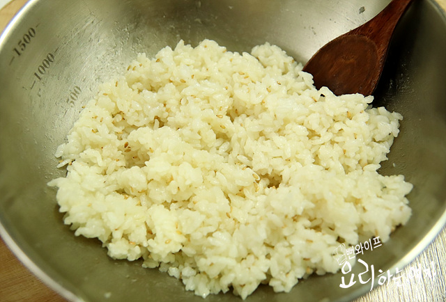 Season the rice — step photo 2