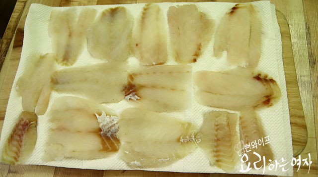 Prepare the pollock fillets — step photo 1
