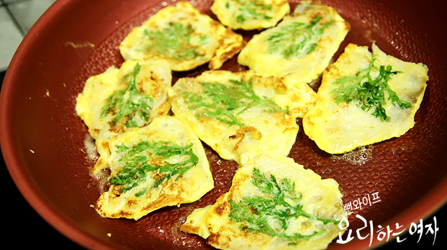 Coat in egg wash and pan-fry — step photo 2