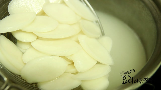 Simmer the soup — step photo 2