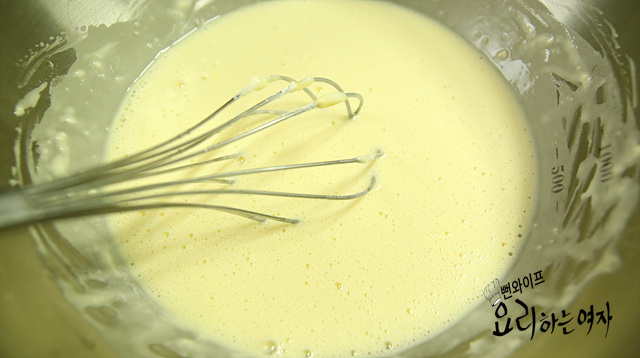 Make the batter — step photo 2