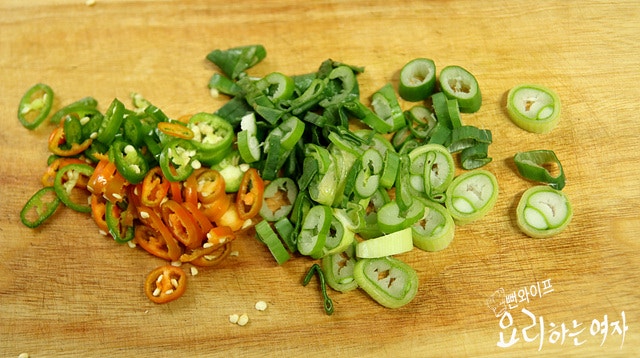 Cut the ingredients — step photo 2