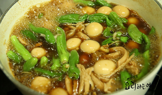 Braise in the soy liquid — step photo 2