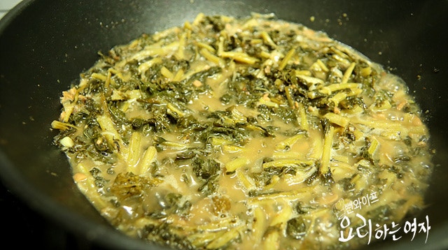 Stir-fry and simmer — step photo 2