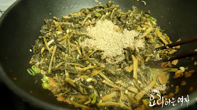 Stir-fry and simmer — step photo 1