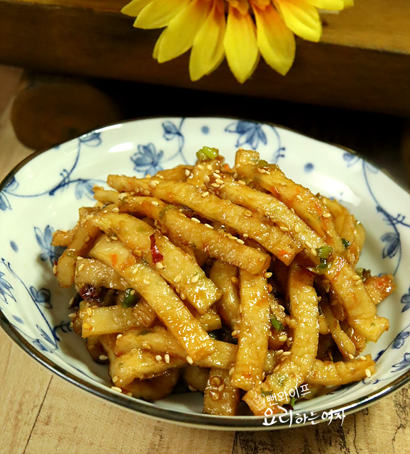 Make the stir-fried fish cakes — step photo