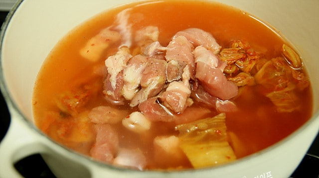 Simmer the kimchi jjigae — step photo 1