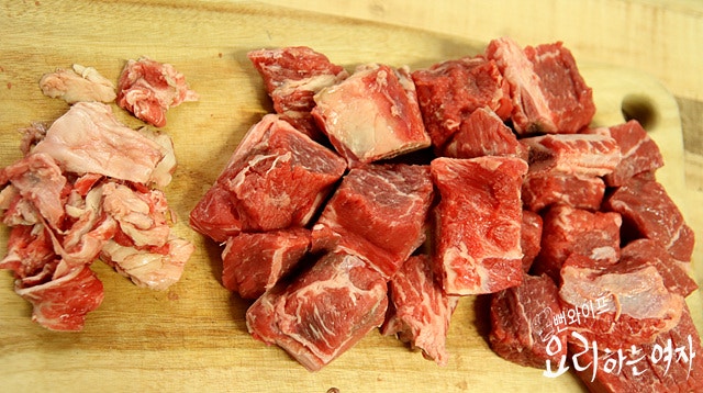 Trim the beef short ribs — step photo 1