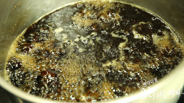 Boil the soy sauce brine — step photo