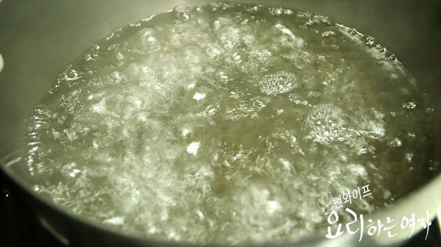Steam the cabbage — step photo 1
