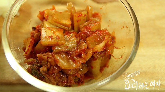 Season the meat and kimchi — step photo 2
