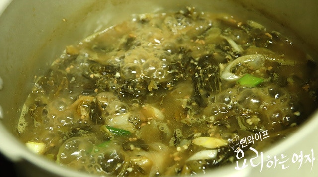 Simmer the soup — step photo 2
