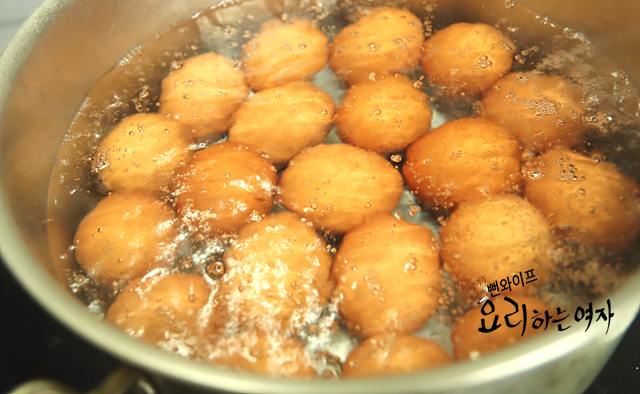 Boil the eggs to a soft-boiled stage — step photo 3