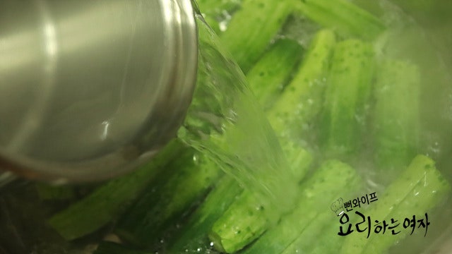 Pickle the cucumbers — step photo 1