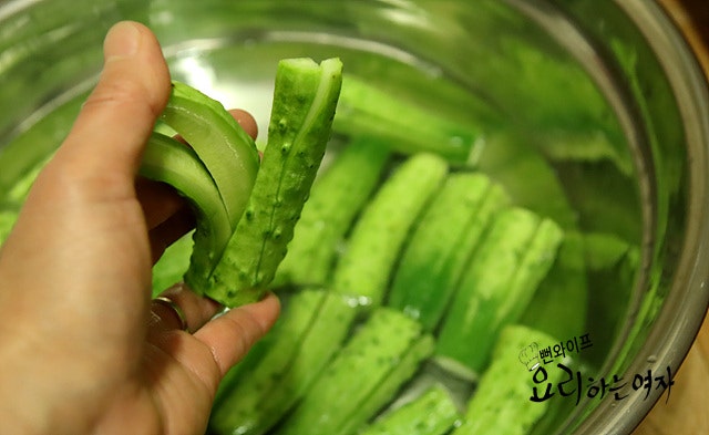 Pickle the cucumbers — step photo