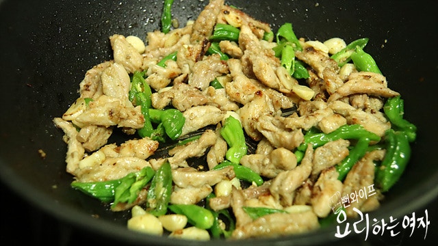 Pan-sear over high heat — step photo 3