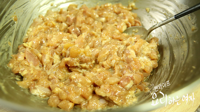 Mix with starch and pan-fry — step photo 2