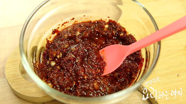 Prepare garnishes and sauce — step photo 3