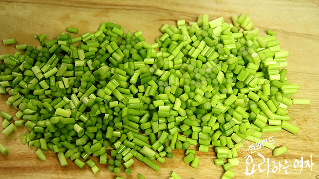 Cut the ingredients — step photo 1
