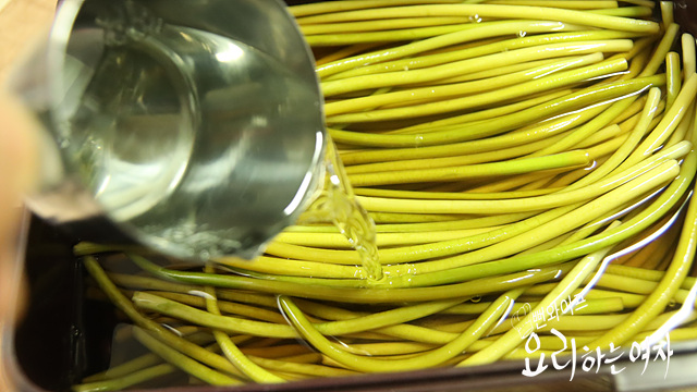 Make the pickling brine — step photo 2